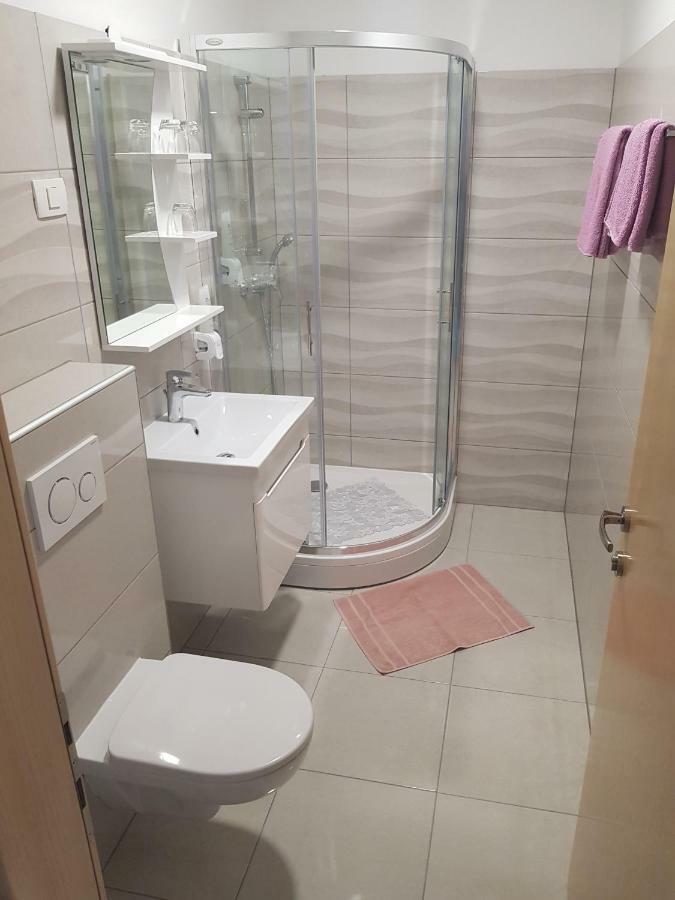 Apartmaji Jankovic Logatec Ngoại thất bức ảnh