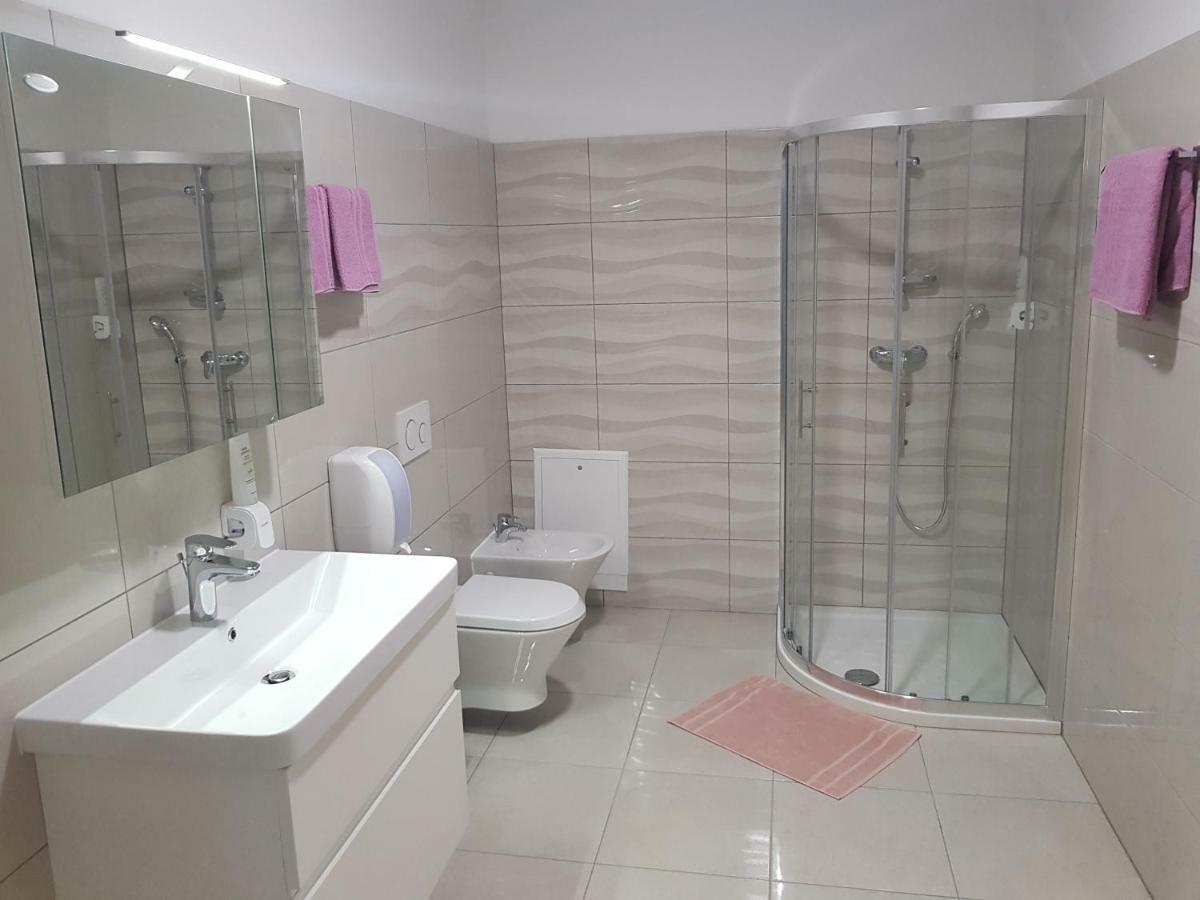 Apartmaji Jankovic Logatec Ngoại thất bức ảnh