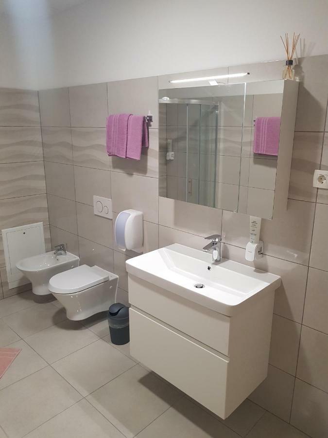 Apartmaji Jankovic Logatec Ngoại thất bức ảnh